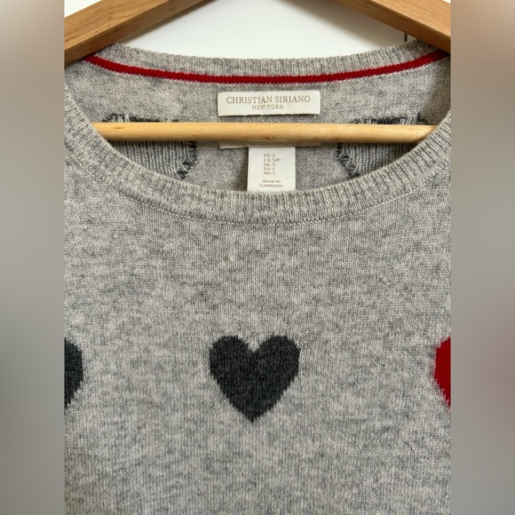 Christian Siriano 100% cashmere knit sweater grey with heart design - Picture 3 of 4